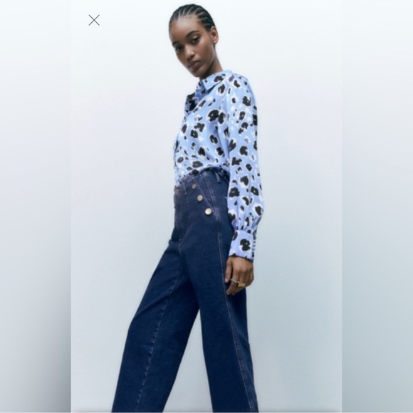 Zara Women’s Wide Leg Cropped Denim Jeans with Gold Buttons Size 8 Chic Modern - Picture 3 of 12